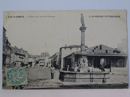 CPA 63 Puy De Dôme - VIC Le COMTE - Place Du Jeu De Paume - Vic Le Comte