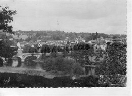 87- ST SAINT PRIEST TAURION - UN COIN DU BOURG  PONT SUR LA VIENNE - Saint Priest Taurion