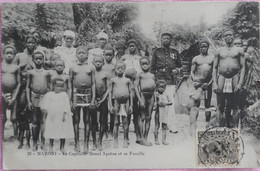 C. P. A. : Guyane : SAINT-LAURENT Du MARONI : Le Capitaine Bonni Apatou Et Sa Famille, Timbre En 1916 - Saint Laurent Du Maroni