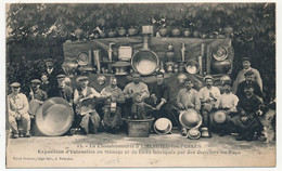 CPA - VILLEDIEU-LES-POELES (Manche) - Exposition D'Ustensiles De Ménage...fabriqués Par Des Ouvriers Du Pays. - Villedieu