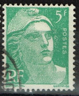 FR VAR 76 - FRANCE N° 809 Obl. Marianne De Gandon Variété Points Blancs Dans Le Fond - Usados