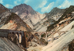 CARRARA - CARTOLINA FG SPEDITA NEL 1967 - CAVE E I PONTI DI VARA - Carrara