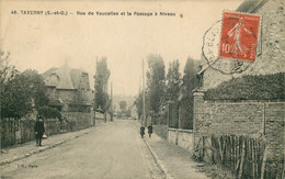 VAL D'OISE  TAVERNY  Rue De Vaucelles Et Le Passage A Niveau - Taverny