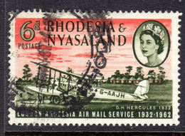 RHODESIA & NYASALAND - 1962 AIRMAIL SERVICE ANNIVERSARY 6d STAMP FINE USED SG 40 - Rhodesia & Nyasaland (1954-1963)