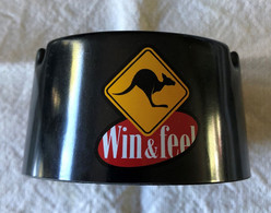 Vintage Cendrier Rond En Plastique Noir Win & Feel - Kangourou - Design Bourbon France - Ashtrays