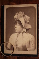 Photo 1870's Me Anna Judic Chanteuse Opérette Actrice Théâtre Lutton Tirage Albuminé Support CARTON CDC Cabinet Actress - Famous People