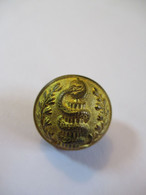 1 Bouton Ancien Bombé/Militaria/Médecine/ CADUCEE/Perfectionné Paris/1,5   Cm /début XXéme   BOUT204 - Boutons