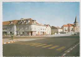 BROUVELIEURES - Le Centre , Hôtel Dossmann - 105x150 Dentelée Glacée - Ed. Studio Robert - - Brouvelieures