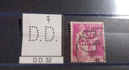 FRANCE D.D 32 TIMBRE DD32 INDICE 5  SUR PAIX PERFORE PERFORES PERFIN PERFINS PERFO PERFORATION PERFORIERT - Used Stamps