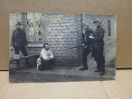 CAMP DE BEVERLOO LEOPOLDSBURG (Belgique) Carte Photo Humoristique Défense Déposer Les Ordures - Leopoldsburg (Kamp Van Beverloo)