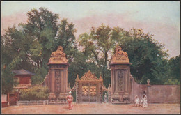 The Lion Gates, Hampton Court Palace, Surrey, C.1905 - Gale & Polden Postcard - Hampton Court
