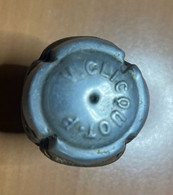 RARE ++ / VIEUX MUSELET ET SON BOUCHON CHAMPAGNE VEUVE CLICQUOT   / A VOIR - Clicquot (Veuve)