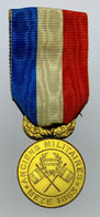 Militaria. Médaille D'une Société De Secours Mutuelles D'anciens Militaires. Meze. 1863 - Voor 1871