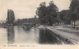 La Flèche       72          Vue Sur Le Loir. Bateaux Lavoir      ( Voir Scan ) - La Fleche