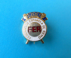 SPAIN ROWING FEDERATION (FISA) Old Enamel Pin * Aviron Rudersport Rudern Ruder Remo Canottaggio Espana Espagne Spanien - Aviron