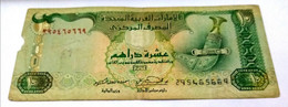 UNITED ARAB EMIRATES - 10 Dirhams , AH1422 , 2001, P# 20b - Verenigde Arabische Emiraten