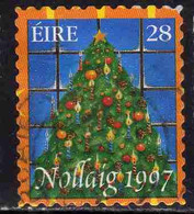 EIRE IRELAND IRLANDA 1997 CHRISTMAS TREE NOLLAIG NATALE NOEL WEIHNACHTEN NAVIDAD 28p USED USATO OBLITERE' - Used Stamps