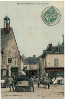 LES AIX D'ANGILLON - Place De La Halle - Les Aix-d'Angillon