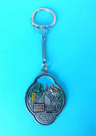 INNSBRUCK - OLYMPIC TOWN (Olympic Games 1964, 1976) Nice Rare Old Keychain * Olympiade Olympia Austria Osterreich - Habillement, Souvenirs & Autres