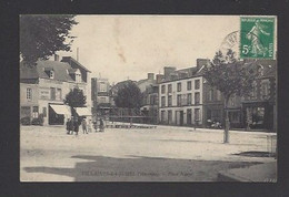 Villaines La Juhel  -  Place Neuve  -  Chaussures Chaumezière  -  Hôtel Du Croissant Bréteau  -  Epicerie Drouard - Villaines La Juhel