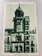 Delcampe - CPA - 63 - RIOM -  LA TOUR DE L HORLOGE BEFFROI DU XV ème Siecle - Riom