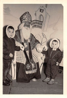 Carte Postale Photo   2 Jeunes Garçons Et  SAINT-NICOLAS - JOUET - PRENOM - FÊTE -  1960 - FORMAT 9 X 13 Cms - Sinterklaas