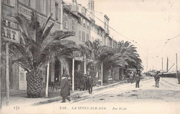 CPA - FRANCE - LA SEYNE - Rue Hoche - Animée - La Seyne-sur-Mer