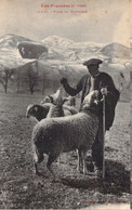 CPA - FOLKLORE - Costumes - LES PYRENEES - 1312 - Paire En Montagne - Mouton - Vestuarios
