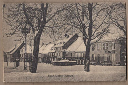 CPA 67 - SARRE UNION - SAAR UNION - TB PLAN PLACE CENTRE Sous La Neige Fontaine - Sarre-Union