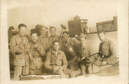 Militaria * Carte Photo * Soldats Du 19ème Régiment D'infanterie , à BREST ? * Militaires - Reggimenti