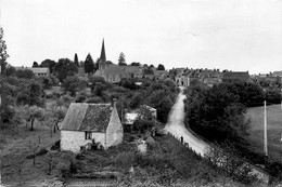 St Christophe Du Luat * Route Et Vue Générale Sur Le Village - Autres & Non Classés