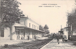 CPA Thèmes - Transports - Chemin De Fer - L'Isère Pittoresque - St Marcellin - La Gare - C. Artige Fils Edit. - Oblitéré - Estaciones Con Trenes