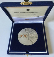 IPZS - CALENDARIO 1998 - Medaglia Argento 986/1000 Gr.52 Diam.50 Mm.Proof-  Anno 1998, Verso Il III Millennio . - Noodgeld