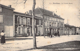 CPA FRANCE - 52 - PERTHES - La Grande Route - L'industrie Café Restaurant - Autres & Non Classés