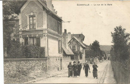 EZANVILLE  -  LA RUE DE LA GARE - Ezanville