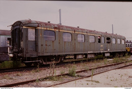 Photo Diapo Diapositive Train Ancienne Voiture Voyageurs Mixte SNCF 1ère & 2ème Classe Classée Z Le 17/072000 VOIR ZOOM - Diapositives (slides)