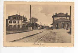 MOUDON La Gare Et Hotel De La Gare Train Guggenheim No. 15361 - Moudon