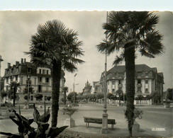 La Baule Les Pins * La Place Des Palmiers * Résidence Les Sylphes - La Baule-Escoublac