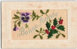 CPA Brodée - Fantaisie - Anniversaire - Pensées Gui Et Houx - Broderie - Bonne Année - Bordados