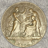 Médaille Bronze : Association Des Industriels De France Contre Les Accidents Du Travail. 134g - Professionnels / De Société