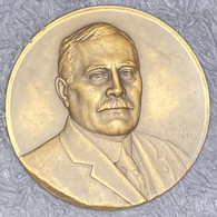 Médaille Bronze PILLET CH. Lucien Delmas, Directeur De La Préservatrice, 1932 - 131g - Professionnels / De Société