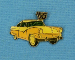 1 PIN'S // ** FORD FAIRLANE '55 ** - Ford
