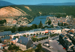 Fumay - Vue Aérienne De La Commune Et Place Aristide Briand - Fumay