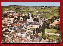 CPSM Grand Format -    Cluny-( 71. S.-et-L.)  Vue Aérienne Sur L'Abbaye Et école Des Arts Et Métiers - Cluny
