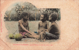 CPA NOUVELLE CALEDONIE - Jeunes Enfants Et Fruits De L'arbre A Pain - Colorisé Et Animé - Bergeret - Rare - Nieuw-Caledonië