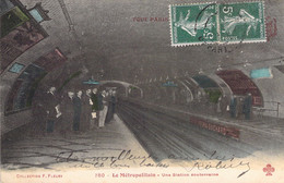 CPA PARIS - 780 - LE METROPOLITAIN - Une Station Souterraine - Colorisée - Metro, Stations