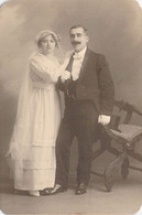 CPA PHOTOGRAPHIE - Les Jeunes Mariés - Chapeau Haut De Forme - Pierre Petit 1916 PARIS - Fotografia