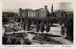 LA RIOJA  , T.P. NO CIRCULADA , LOGROÑO - EL ESPOLÓN , AL FONDO EL GOBIERNO CIVIL , ED. ARRIBAS Nº 70 - La Rioja (Logrono)