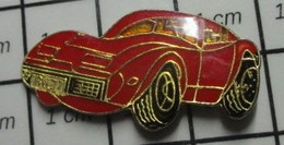 910B Pin's Pins / Beau Et Rare / AUTOMOBILES / CORVETTE ROUGE IMMATRICULEE AH-77 - Corvette