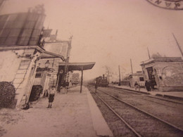 ️  37 LANGEAIS INTERIEUR DE LA GARE AVEC LES RESERVES D EAU LOCOMOTIVE 1908 - Langeais